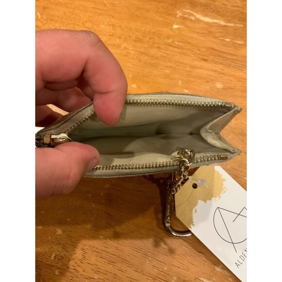 Louis Vuitton Beige Patent Leather Monogram Vernis Pochette Coin Purse - Picture 5 of 5